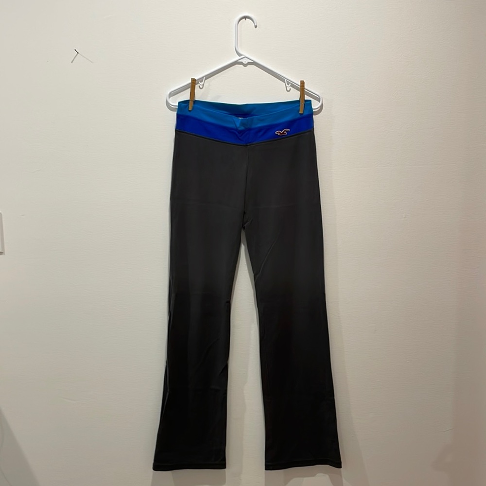 Grey Hollister Yoga Pants size M